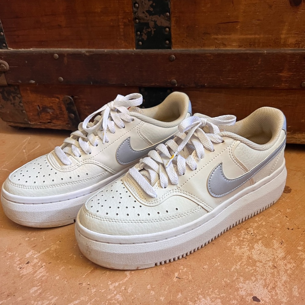 Nike air